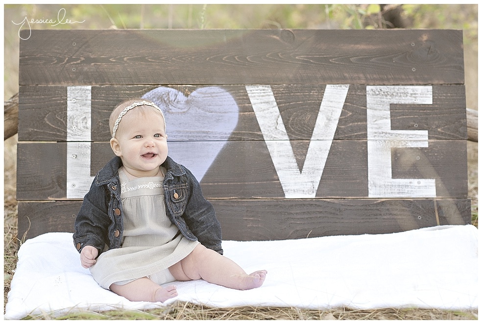 Photography Broomfield, baby with love sign