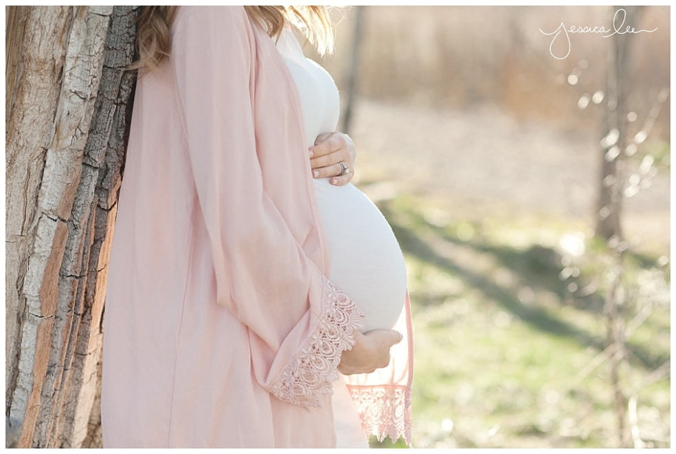Colorado Maternity Photography, baby bump in pink