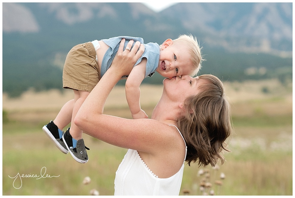 Lafayette Colorado Family Photographer, Jessica Lee Photography, mother kissing baby boy