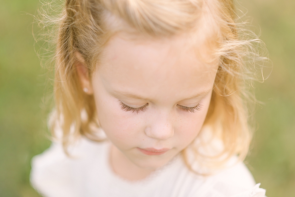 Detail photo of little girl's eyelashes | Photo by Jessica Lee Photography