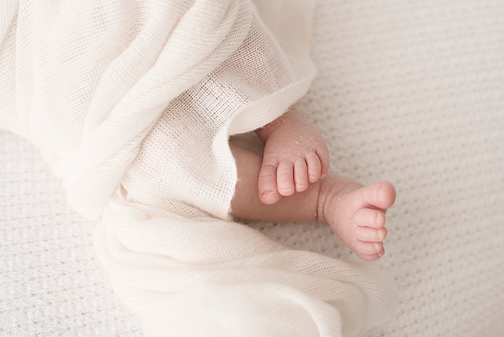 Baby girl toes | Photo by In-Home Huntsville Newborn Photographer Jessica Lee 